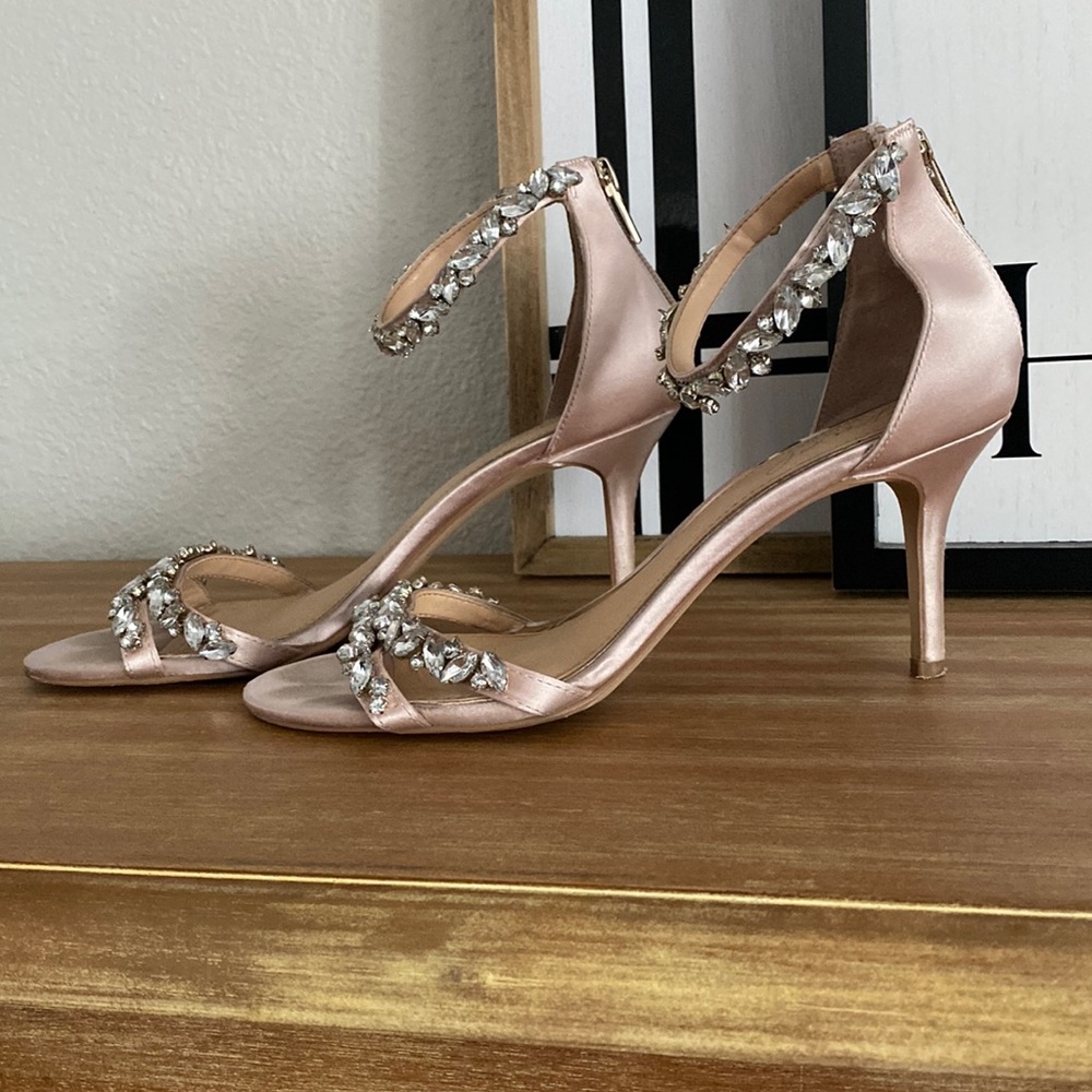 Jewel Badgley Mischka heels